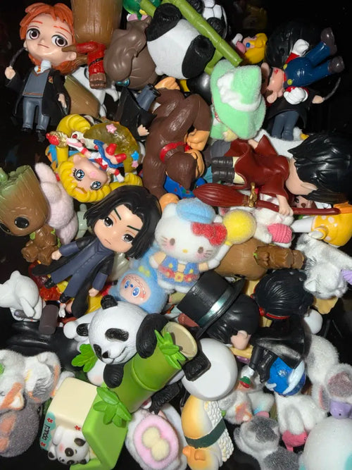 Figure/Pen Topper Blind Bag